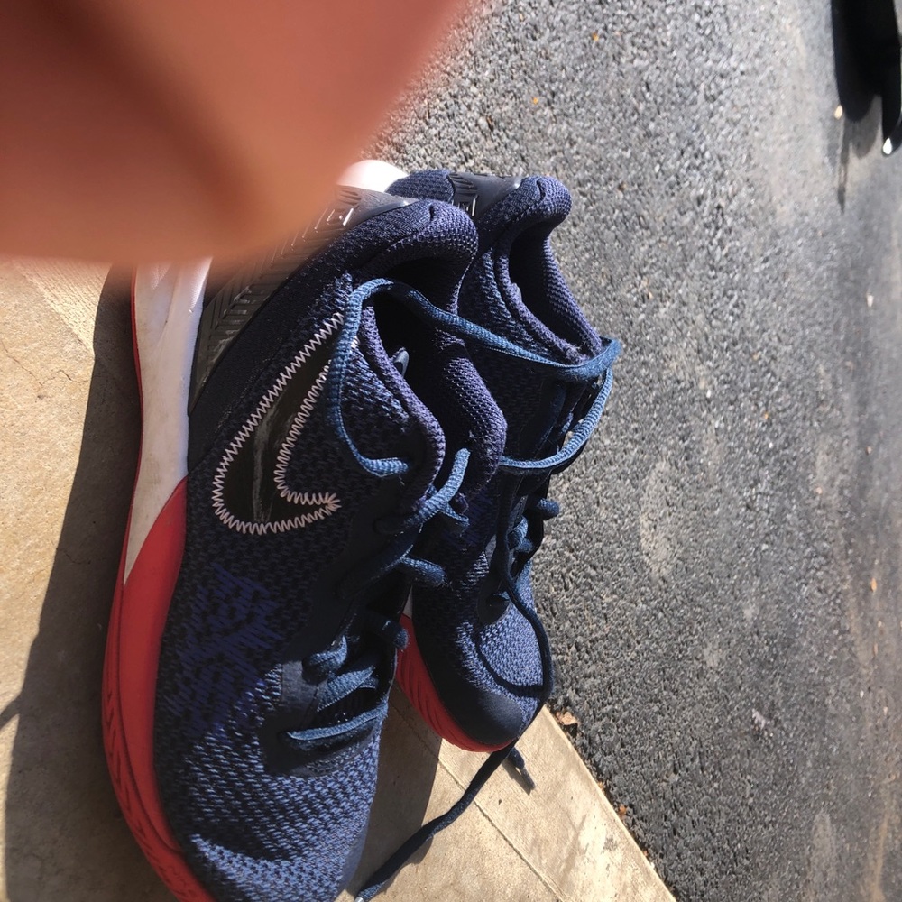 Nike Kyrie Flytrap - image 2